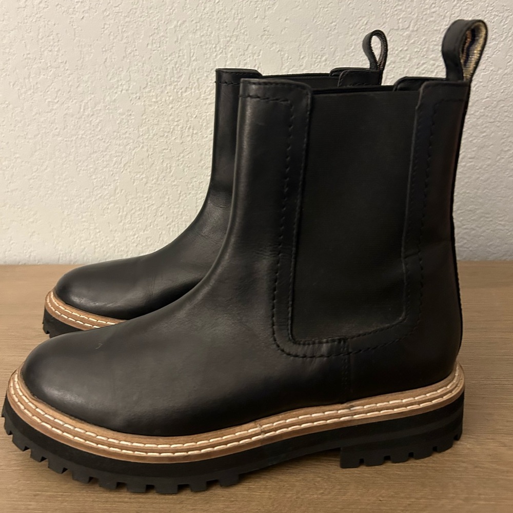 Women’s Boden Chelsea Equestrian Boots, black, size 40, 9!
